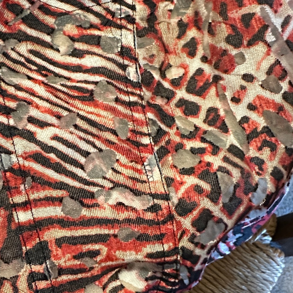 Multicolor Patterned Zip Up Jacket. Artsy, Lagenl… - image 5